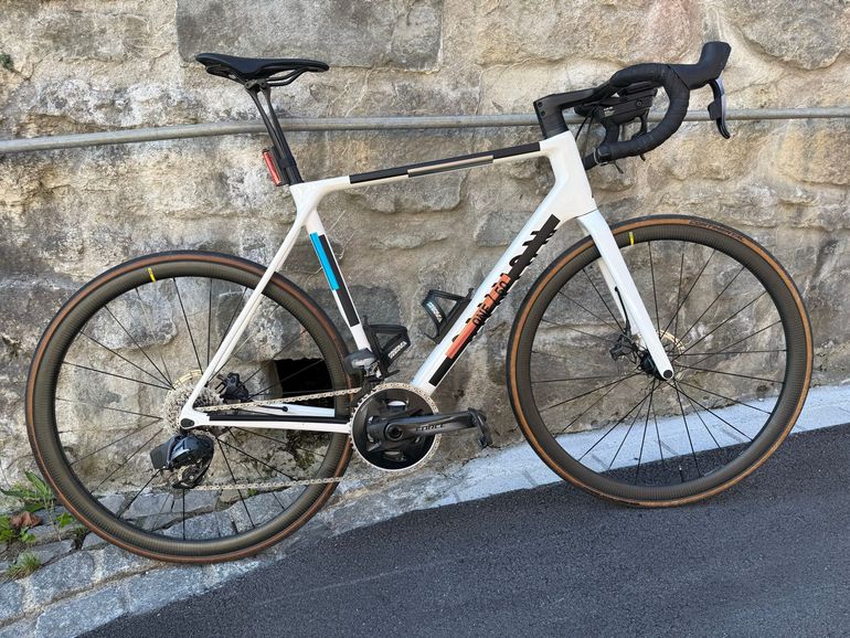 Brugt Canyon Ultimate CF SLX 8 Disc LTD 2022 2022 Road & Gravel — billede 9 af 17