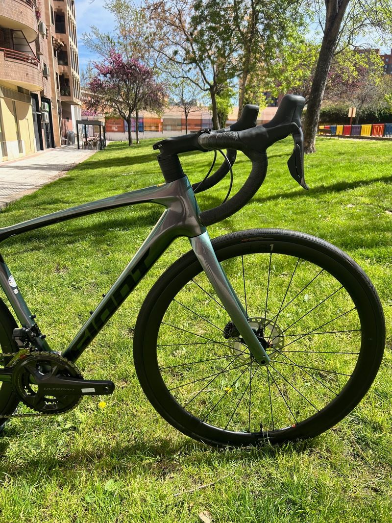 Giant Defy, Advanced Pro 1 2023 2023 Road & Gravel usato, Grigio chiaro — immagine 4 di 5