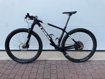 Used Trek Procaliber 9.7 2020 2020 Mountainbike, Black, 27.5, 29 — image 2 of 6