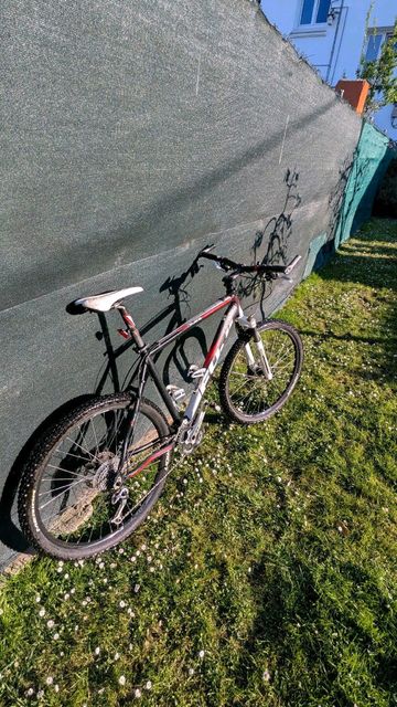 Used Fuji Nevada 1.0 2011 2011 Mountainbike, Black, 26 — image 6 of 8
