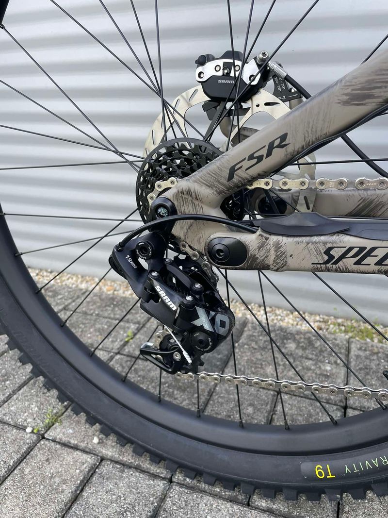 Brugt Specialized Demo Race 2025 2025 Mountainbike — billede 3 af 11