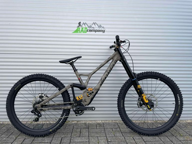 Specialized Demo Race 2025 2025 Mountainbike usato, Verde — immagine 1 di 13