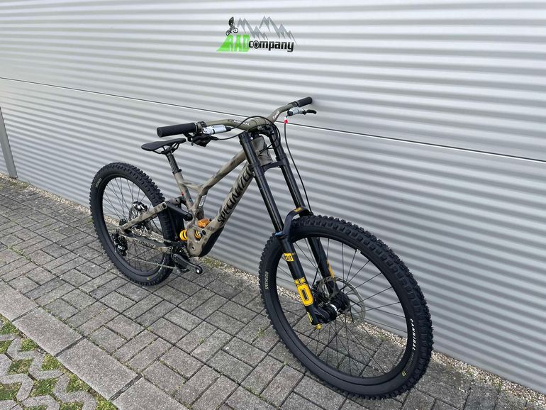 Specialized Demo Race 2025 2025 Mountainbike usato, Verde — immagine 2 di 13