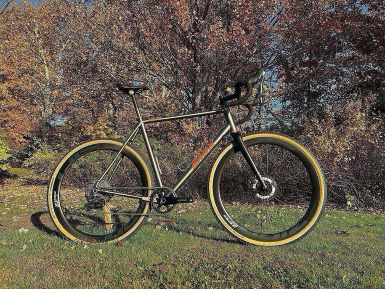 Used Sage Barlow 2022 Road & Gravel, Hellgrau — image 1 of 12