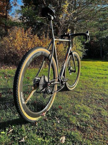 Used Sage Barlow 2022 Road & Gravel, Hellgrau — image 4 of 12