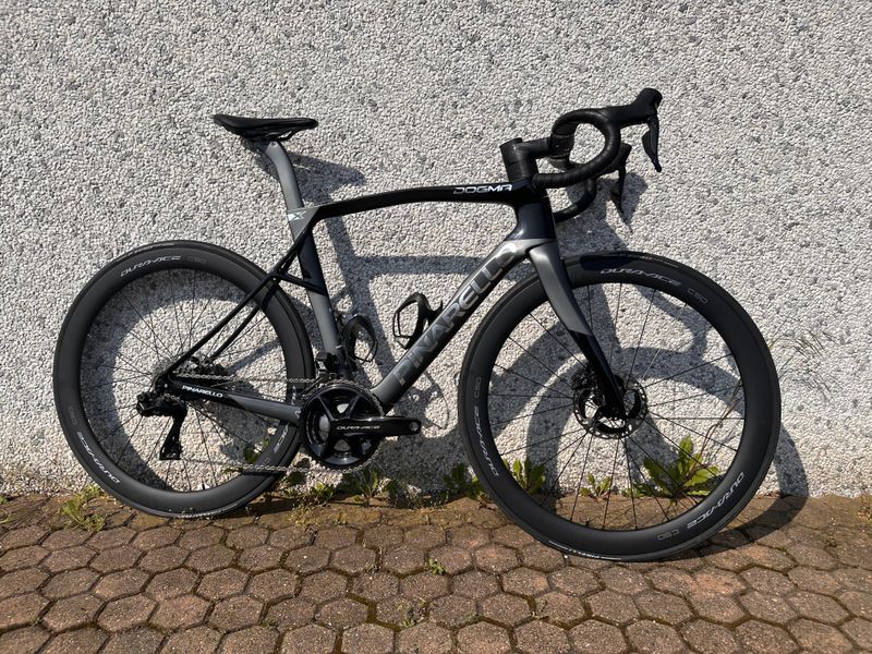 Używany Pinarello DOGMA X DURA ACE Di2 2024 2024 Road & Gravel