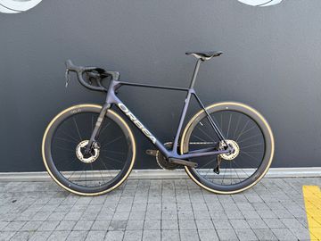 Orbea ORCA M20iLTD 2024 2024 Road & Gravel usato, Viola — immagine 2 di 7
