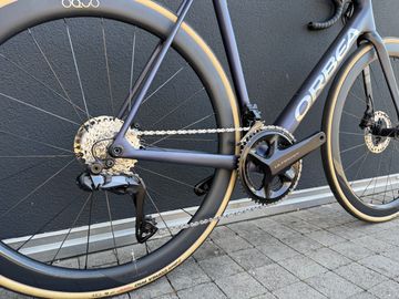 Orbea ORCA M20iLTD 2024 2024 Road & Gravel usato, Viola — immagine 3 di 7