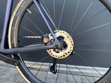 Orbea ORCA M20iLTD 2024 2024 Road & Gravel usato, Viola — immagine 6 di 7
