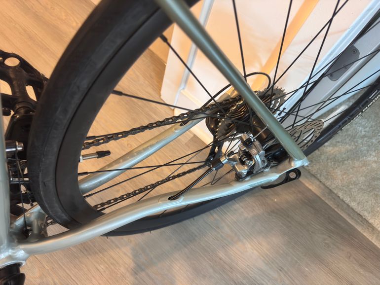 Used Cannondale Synapse Sora 2021 2021 Road & Gravel, Light Gray — image 5 of 12