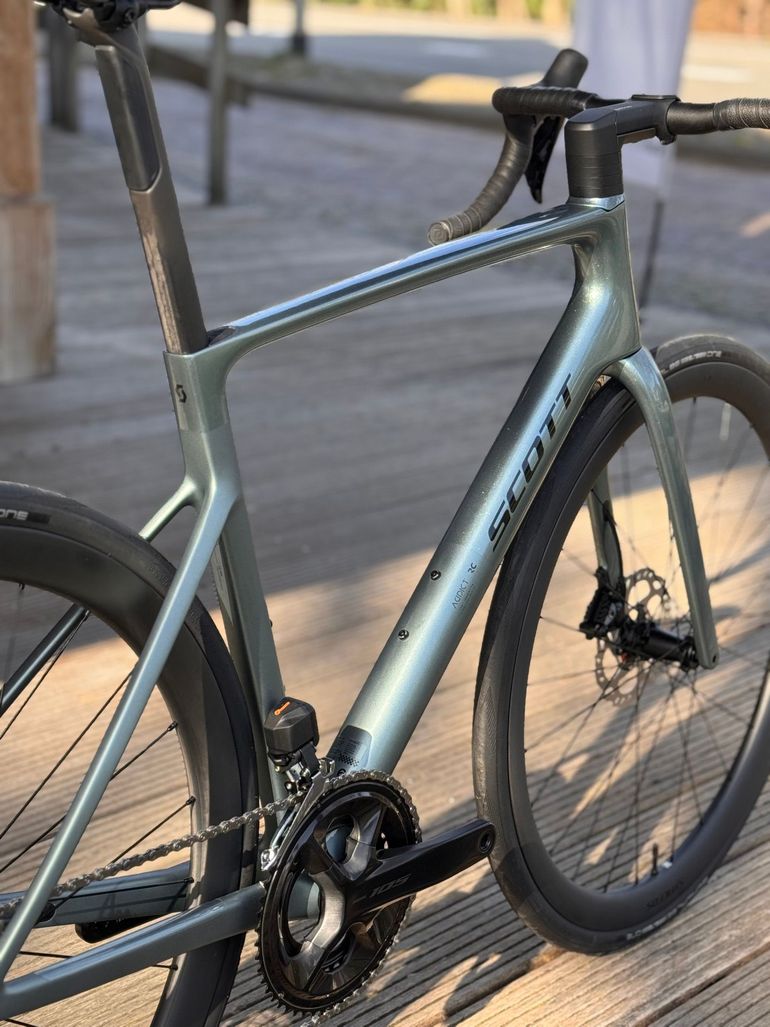 Tweedehands Scott Addict RC 30 2025 Road & Gravel — afbeelding 7 van 8