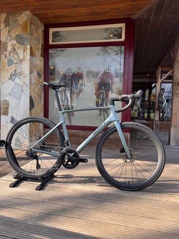 Used Scott Addict RC 30 2025 Road & Gravel
