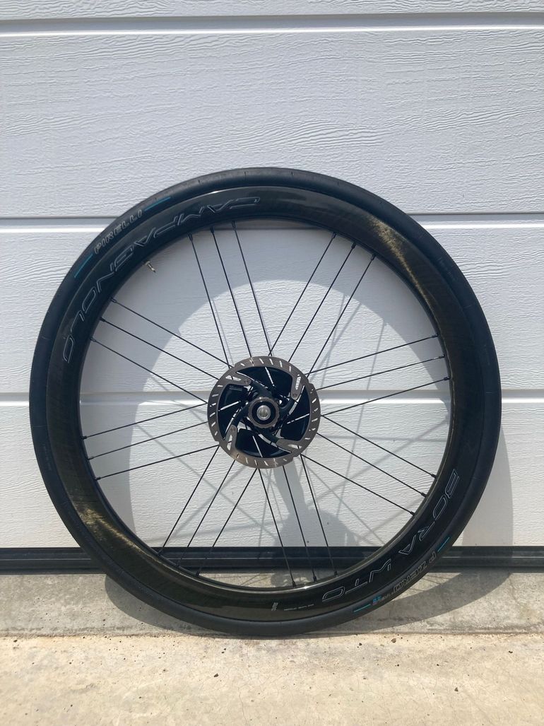 Brugt Pinarello Dogma F12 Disk Dura Ace Di2 Bike 2020 Road & Gravel — billede 24 af 24