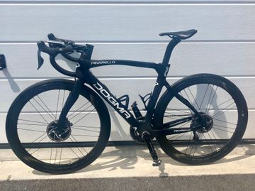 Używany Pinarello Dogma F12 Disk Dura Ace Di2 Bike 2020 Road & Gravel — zdjęcie 2 z 24