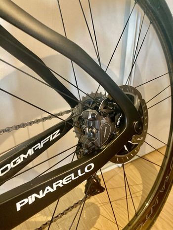 Brugt Pinarello Dogma F12 Disk Dura Ace Di2 Bike 2020 Road & Gravel — billede 18 af 24