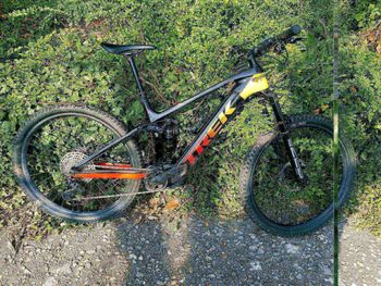 Used Trek Rail 9.9 XX1 AXS 2022 2022 Mountainbike, Rojo — image 2 of 8