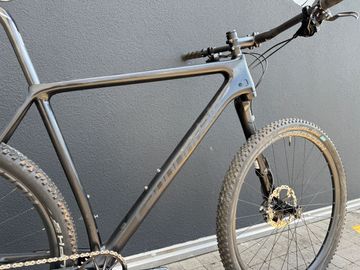 Tweedehands Cannondale F-Si Hi-MOD 1 2022 2022 Mountainbike — afbeelding 3 van 8