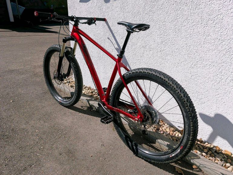 Used Specialized Fuse Comp 6Fattie 2016 2016 Mountainbike, Red, 27.5 — image 8 of 9