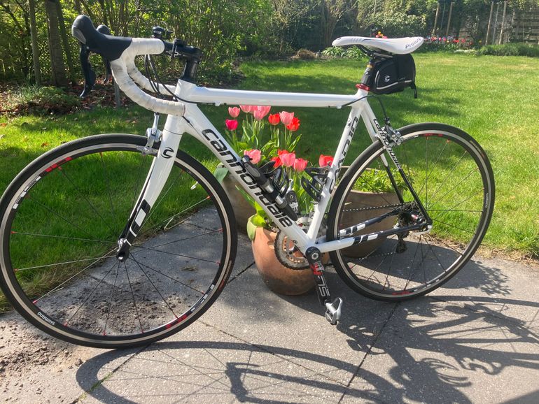 キャノンデール CAAD10 cannondale 58cm Ultegra Review: Cannondale CAAD10 Ultegra | road.cc