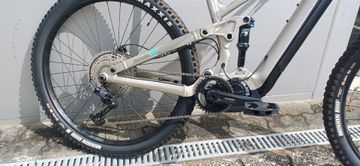 Used Kona Remote 130 2022 2022 Mountainbike, Light Gray, 29 — image 3 of 4