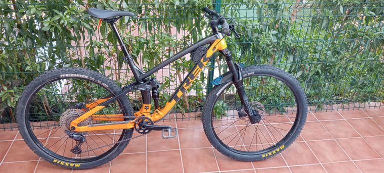 Brugt Trek Fuel EX 5 Gen 5 2023 2023 Mountainbike — billede 1 af 9