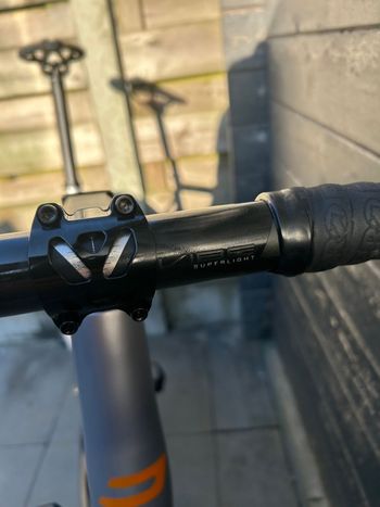 Gebrauchtes Ridley Helium Shimano Ultegra Di2 2024 Road & Gravel, Hellgrau — Bild 5 von 8