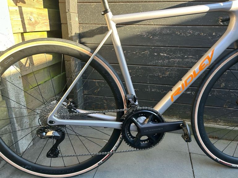 Gebrauchtes Ridley Helium Shimano Ultegra Di2 2024 Road & Gravel, Hellgrau — Bild 2 von 8