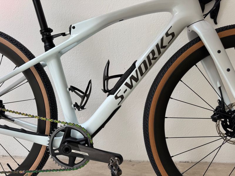 Used Specialized Diverge SRAM Force eTap AXS 2024 Road & Gravel, White — image 3 of 17