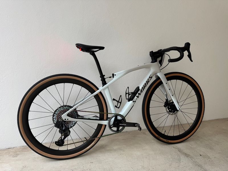 Used Specialized Diverge SRAM Force eTap AXS 2024 Road & Gravel, White — image 10 of 17