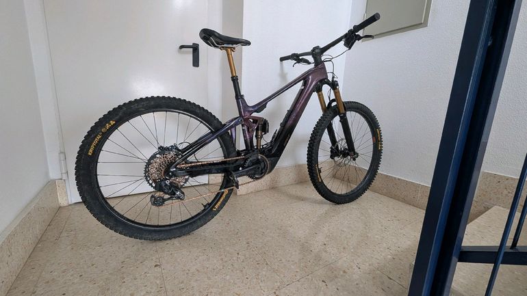 Giant Trance X Advanced, E+ Elite 0 2023 2023 Mountainbike usato, Viola — immagine 5 di 13