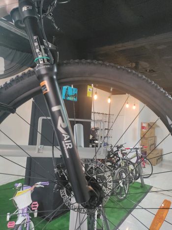 Drali RALI ADV-0 2024 Mountainbike usato, Nero — immagine 4 di 4