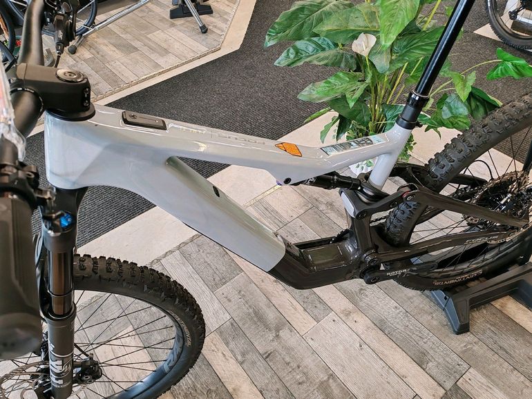 Used Focus JAM² SL 8.8 2023 2023 Mountainbike, Light Gray, 29 — image 4 of 4