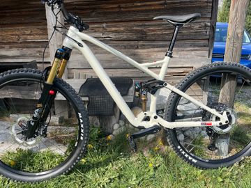 Used Rossignol Trail Mandate XT 2024 2024 Mountainbike, White, 27.5, 29 — image 2 of 7