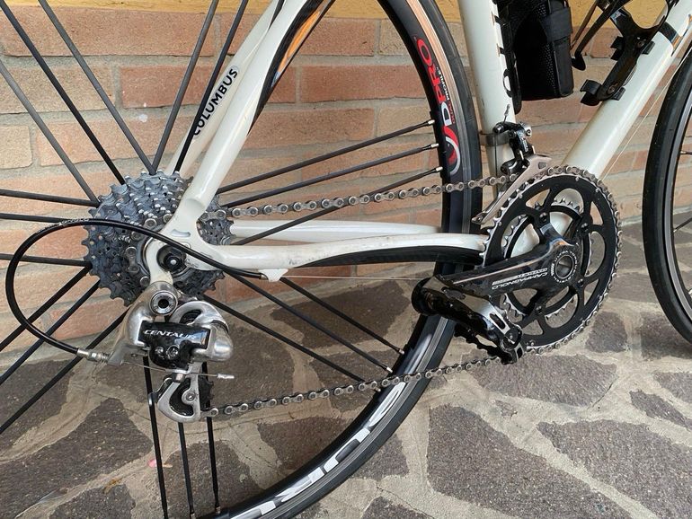Used Liotto LIOTTO Sprin Pro Carbon 2012 2012 Road & Gravel, White — image 3 of 5