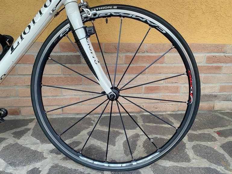 Used Liotto LIOTTO Sprin Pro Carbon 2012 2012 Road & Gravel, White — image 4 of 5