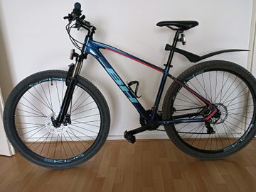 Použité BH EXPERT 4.0 2023 2023 Mountainbike — obrázek 1 z 3