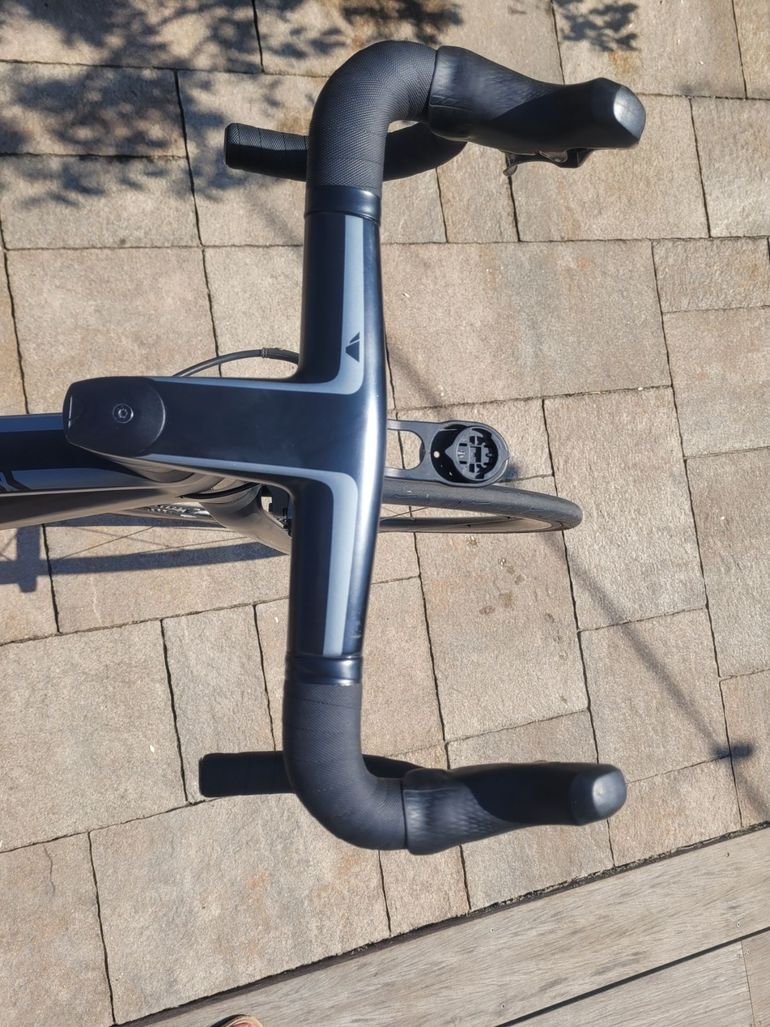 Carbon Canyon H11 Aerocockpit Cf Canyon Aeroad H11 Aerocockpit Cf