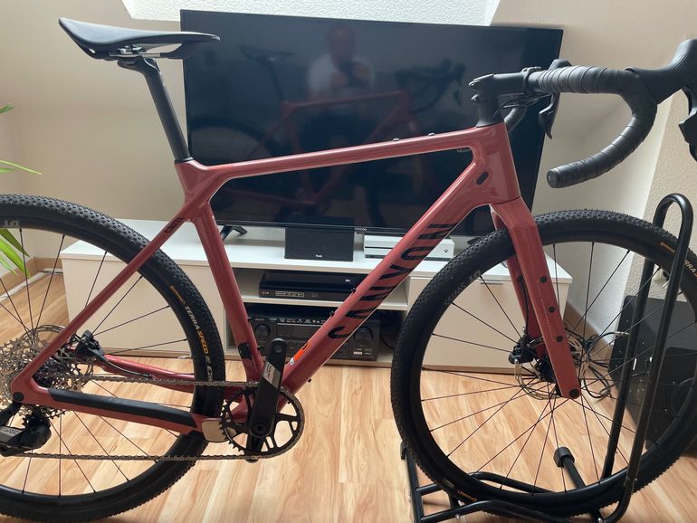 Used Canyon Grizl CF SL 6 AXS 2024 2024 Road & Gravel — image 1 of 20