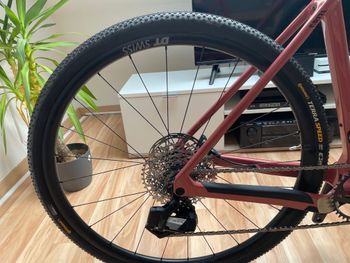 Used Canyon Grizl CF SL 6 AXS 2024 2024 Road & Gravel — image 3 of 20