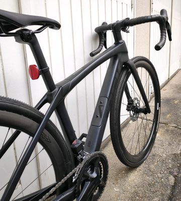 Brugt Trek Domane SL 6 Gen 4 2024 2024 Road & Gravel — billede 4 af 16