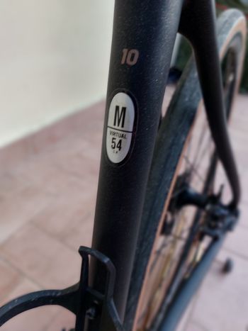 Used Scott Addict 10 disc carbon 2021 2021 Road & Gravel, Black — image 3 of 6