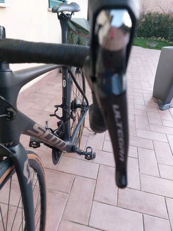 Used Scott Addict 10 disc carbon 2021 2021 Road & Gravel, Black — image 4 of 6