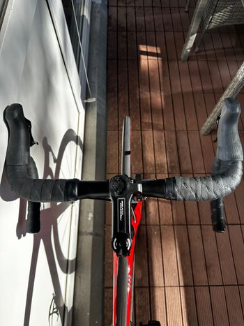 Used Bianchi Oltre xr3 2021 2021 Road & Gravel, Red — image 6 of 11