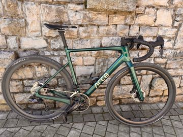 Used ARC 8 GRX 2025 Road & Gravel, Green — image 2 of 3