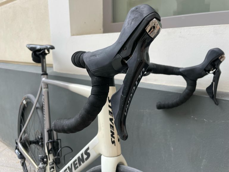 Used Stevens Izoard Pro Disc 2022 2022 Road & Gravel, White — image 7 of 16