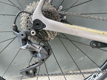 Used Stevens Izoard Pro Disc 2022 2022 Road & Gravel, White — image 5 of 16