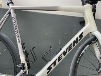 Used Stevens Izoard Pro Disc 2022 2022 Road & Gravel, White — image 8 of 16