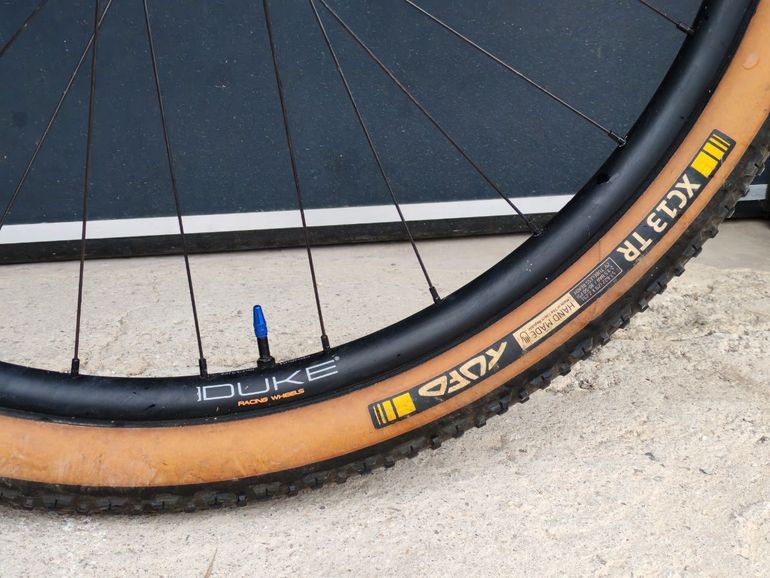 Used Sauvage Le Monstre 2022 Road & Gravel, Light Gray — image 2 of 6