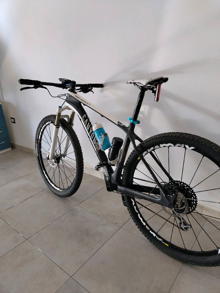 Used Canyon cf 2018 Mountainbike, Black — image 2 of 4