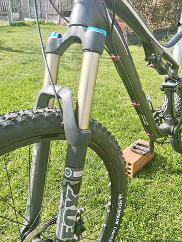 Specialized Stumpjumper FSR Elite 2012 2012 Mountainbike usato, Nero — immagine 6 di 12